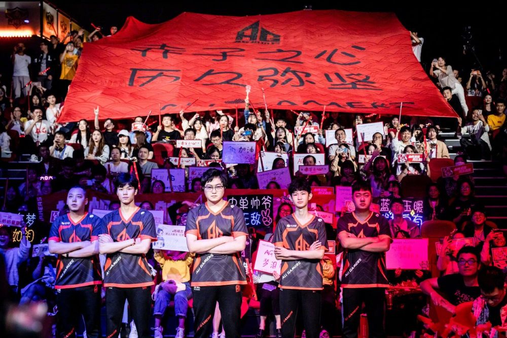 使得他在比