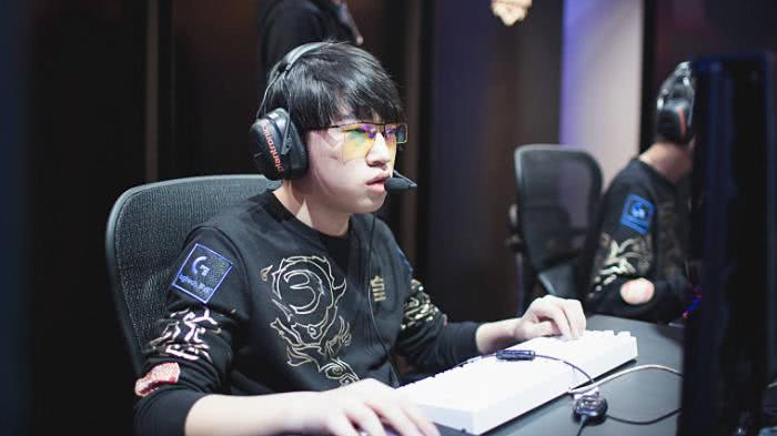 员刚刚复出 员刚刚复出